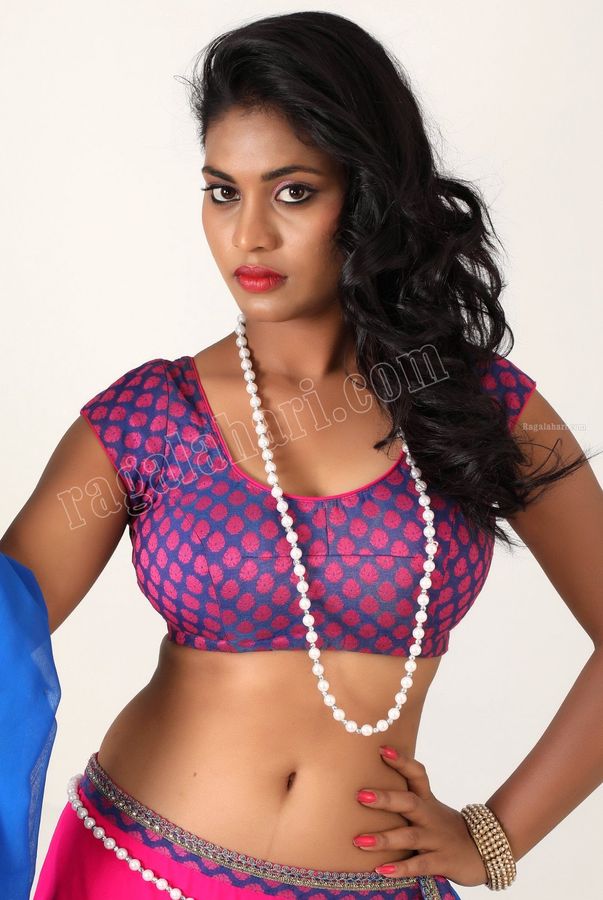 Priyanka Augustin nude navel deep close up hot blouse naked