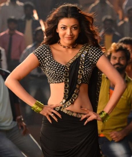 kajal agarwal blouse nude hot cleavage sexy navel in song