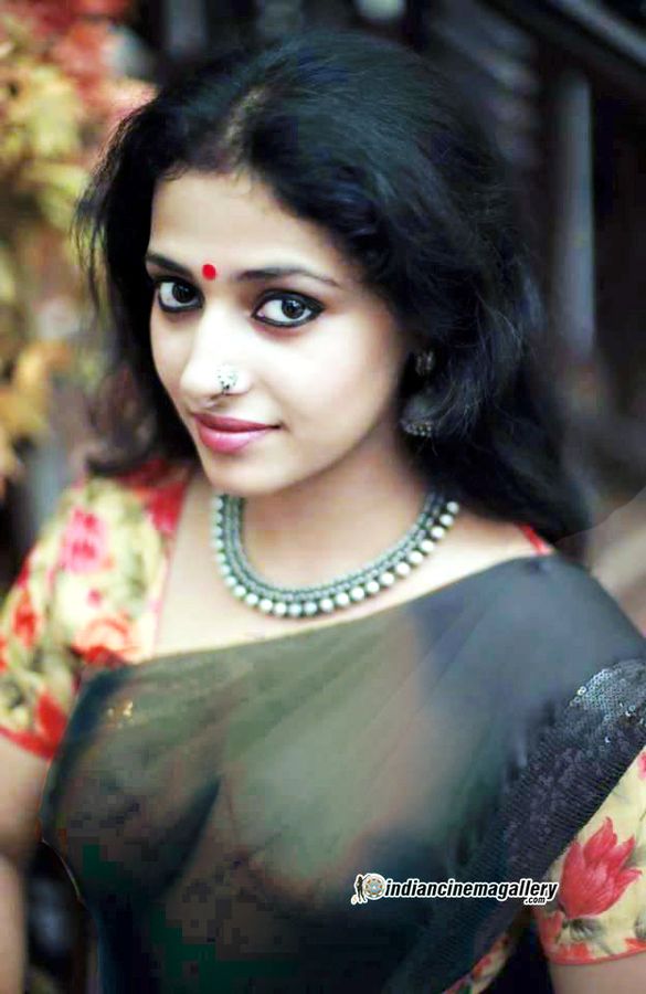 Sithara Hot Sex Video - Anu Sithara sexy boobs see though in half saree hot pic - Heroine-XXX.com