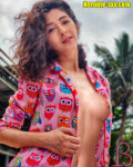 Kritika Avasthi open shirt nipple slip outdoor without bra picture
