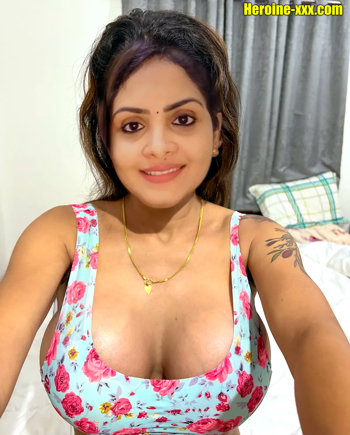 Gayathri Arun low neck blouse cleavage busty milk tank selfie