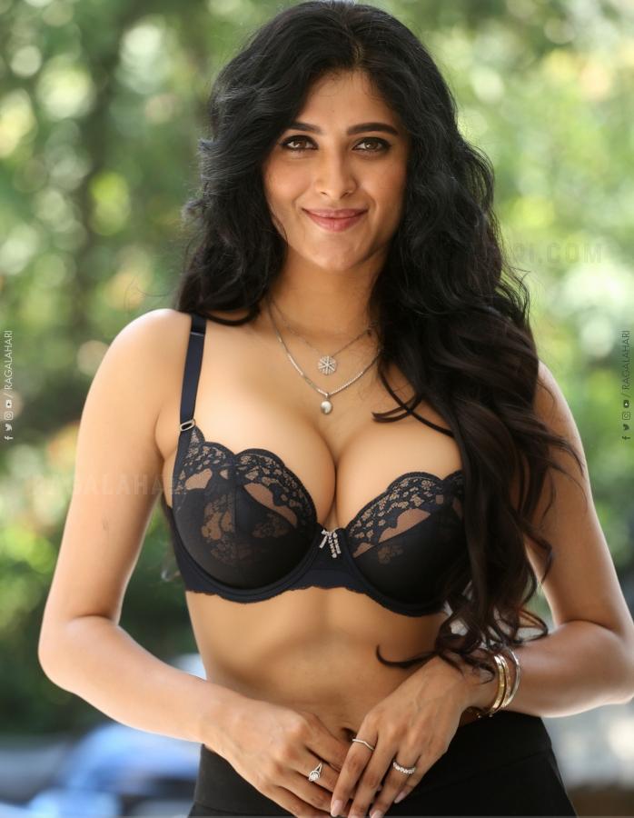 Geethika Tiwary black bra cleavage outdoor bold shoot